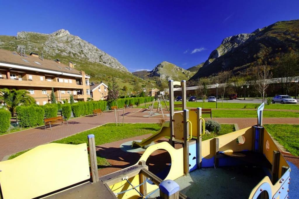 Santa Eulalia de MorcinEl Angliru 3公寓 外观 照片